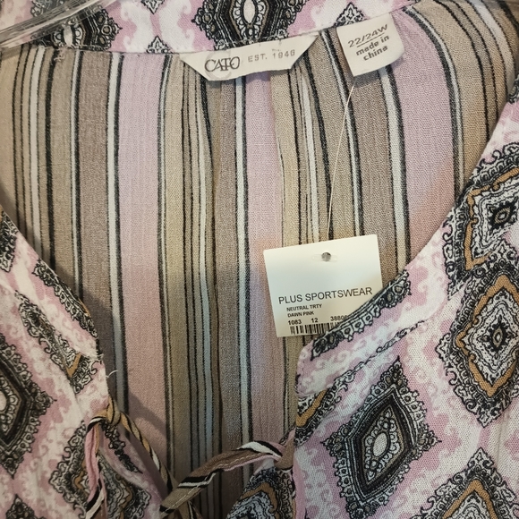 Cato Top, Plus Size Spring Top, Size: 22 - Picture 4 of 4